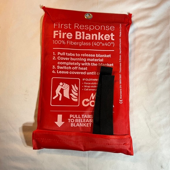 “First Response Fire Blanket: 40x40 Fiberglass Protection” - Picture 2 of 5